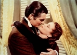 Probabil, cel mai celebru sărut: Clark Gable şi Vivien Leigh (Pe aripile vântului,1939)