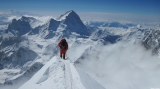 22.000 de dolari amendă pentru un alpinist care a încercat să escaladeze Everestul fără permis
