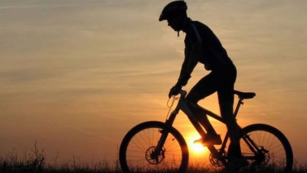 bicicliștii care poartă haine reflectorizante ar putea avea ''un risc ridicat de accidente
