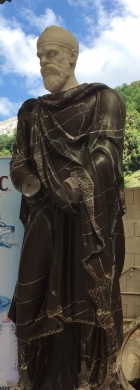 Statuia unui nobil dac