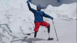 Vârful Everest, cucerit de un chinez cu picioarele amputate