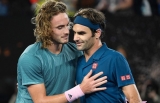 Stefanos Tsitsipas și Roger Federer 