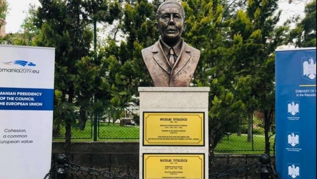 Monument dedicat lui Nicolae Titulescu la Ankara