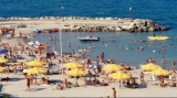 Românii vor în vacanță pe litoralul românesc, cu anumite condiții