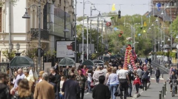 Străzi din Capitală, transformate, începând din 22 mai, în zone de promenadă