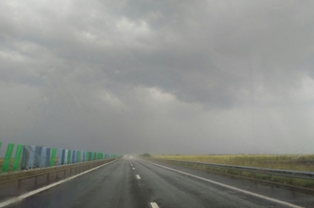 Ploaie pe Autostrada Soarelui