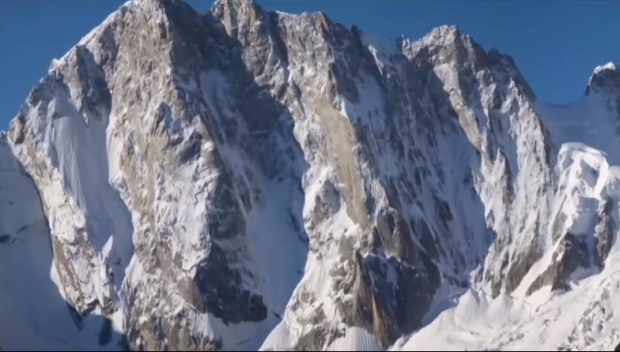 Un gheţar de pe Mont Blanc riscă să se prăbuşească 