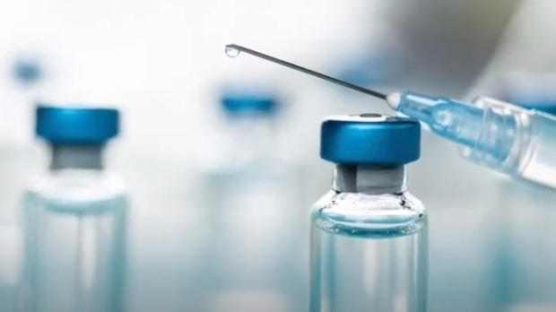 Rusia lucrează la al treilea vaccin anti-COVID