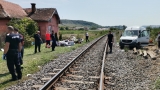 Opt persoane rănite după ce un microbuz a fost lovit de un tren, la Urişor (Cluj)