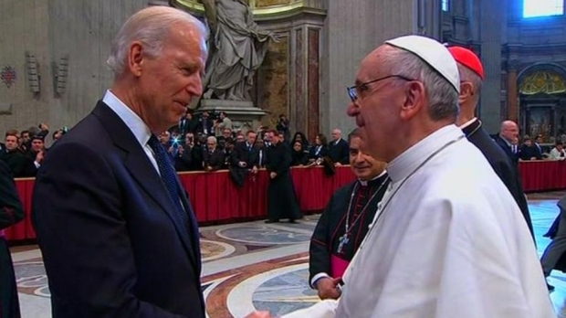 Joe Biden și Papa Francisc 