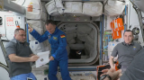  Capsula SpaceX cu cei patru astronauţi la bord a andocat la Staţia Spaţială Internaţională