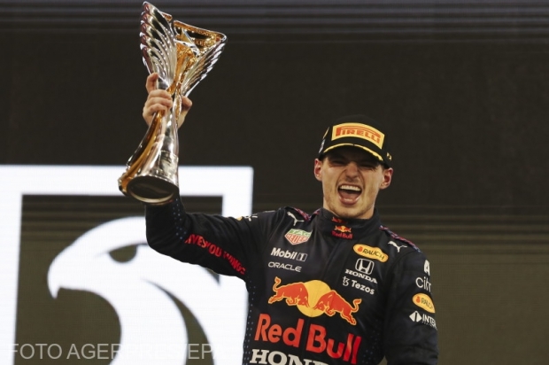 Max Verstappen a cucerit primul său titlu de campion mondial