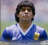 Licitaţie pentru tricoul purtat de Maradona contra Angliei, în 1986