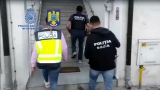 Șase români, cercetați pentru înșelăciune și spălarea banilor