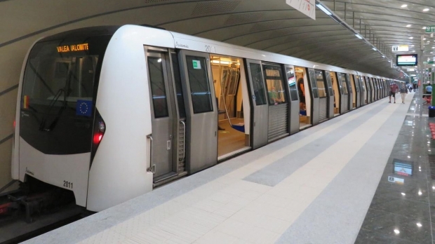 Metrorex introduce în circulaţie şase trenuri suplimentare, începând de marţi