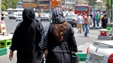 Codul vestimentar obligatoriu din Iran cere femeilor să-și ascundă părul și gâtul