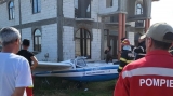 Un planor s-a prăbuşit în curtea unei locuinţe din Craiova / ISU Dolj