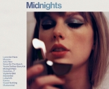 Albumul „Midnights” a înregistrat vânzări de 204.000 de copii în primele şapte zile după lansare în Marea Britanie