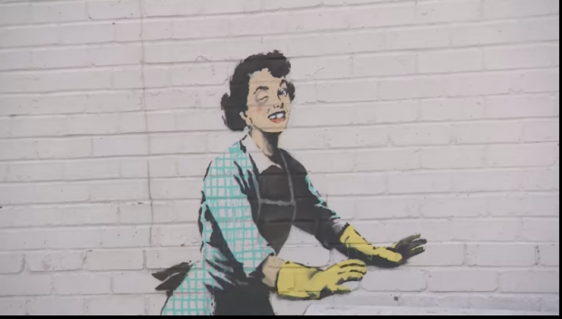 Banksy a dezvăluit un mural pe tema violenţelor conjugale