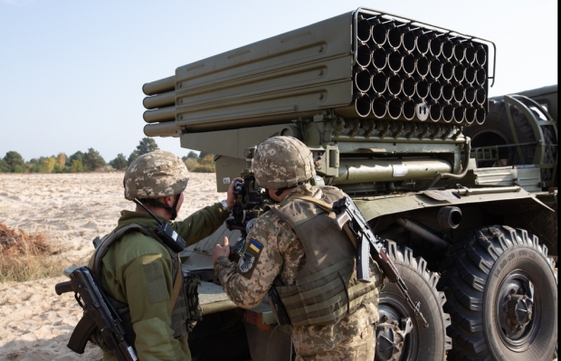 Artilerie, soldați Ucraina