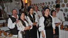 Păstrători ai tradiţiilor la “Proiect România”