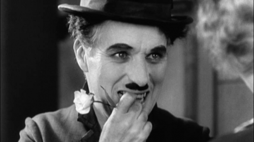 Charlie Chaplin ne zâmbește în prima Teleenciclopedie din 2021| VIDEO