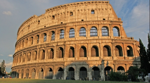 „Teleenciclopedia” se întoarce din vacanţă cu imagini din Roma
