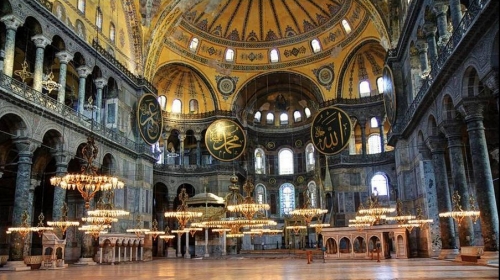 Artă la Teleenciclopedia: Mozaicul din Madaba şi „Sfânta Sofia” din Istanbul