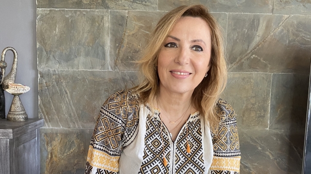 Irina Păcurariu: „O cămașă este cusută cu rost și ea va spune întotdeauna cine ești, de unde vii și încotro vrei să ajungi”