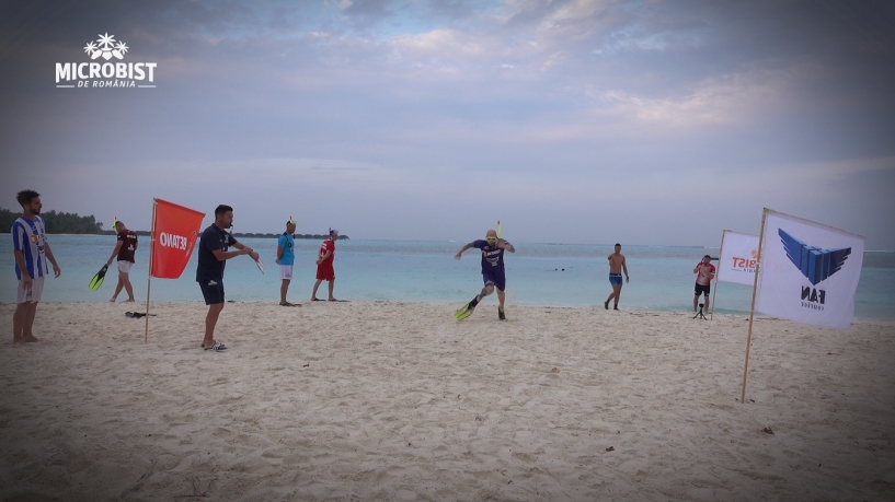 „Water-football” și biathlon de plajă, la „Microbist de România” | VIDEO