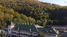 Locuri de pelerinaj din Oltenia - Mănăstirea Lainici | VIDEO