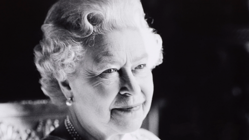 „Ora Regelui” evocă personalitatea excepţională a Reginei Elisabeta a II-a