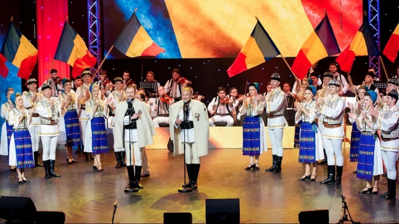 Vocile folclorului românesc s-au unit la Sibiu