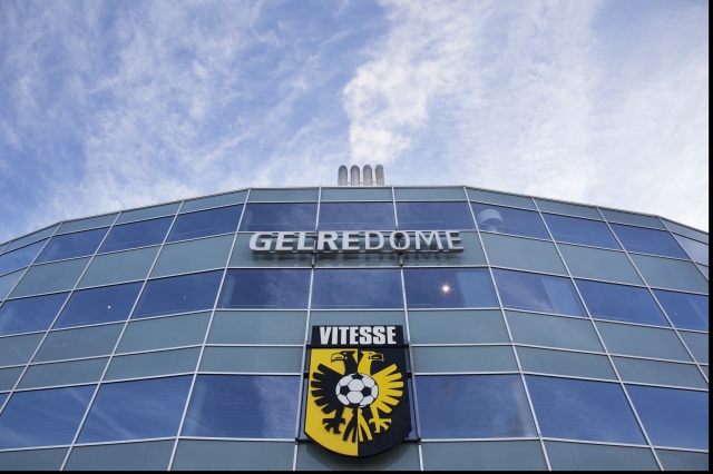 The Guardian: Roman Abramovici a finanţat în secret clubul Vitesse Arnhem