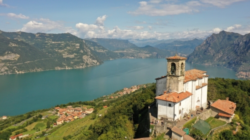 “Destinazioni da sogno – i laghi del nord Italia”, suggestioni di vacanza in un documentario in anteprima su TVR 1