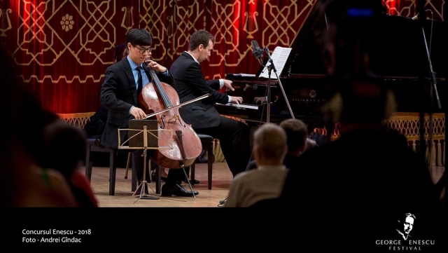 Festivalul „Enescu”: Vineri, recitalul extraordinar susținut de violoncelistul Zlatomir Fung și pianistul Iulian Ochescu 