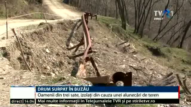 Buzău: Oamenii din trei sate sunt izolați din cauza unui drum surpat 