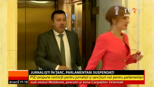 Jurnaliști în țarc, parlamentari suspendați 