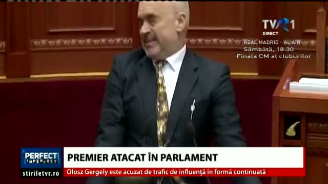 Premier atacat în Parlament