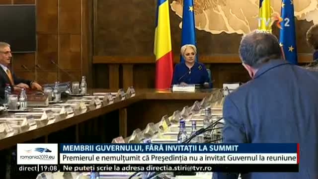 Membrii Guvernului, fără invitații la Summit