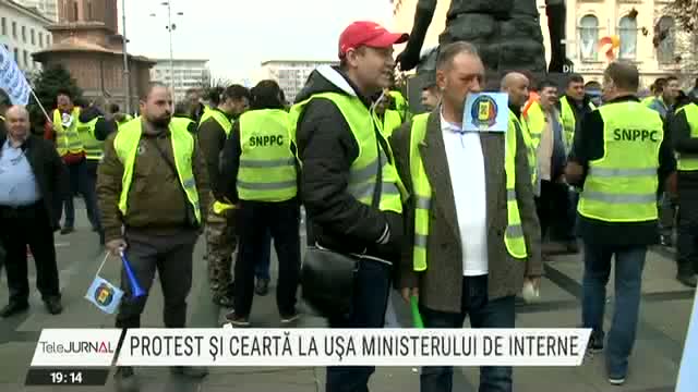 Protest la poarta Ministerului de Interne 