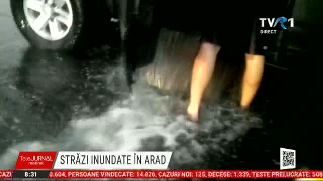 Strazi inundate la Arad
