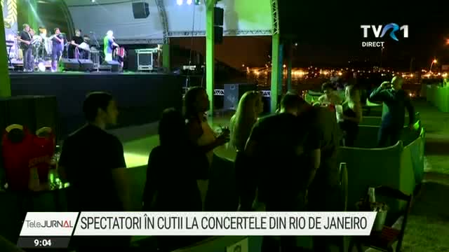 Spectatori în cutii la concertele din Rio de Janeiro