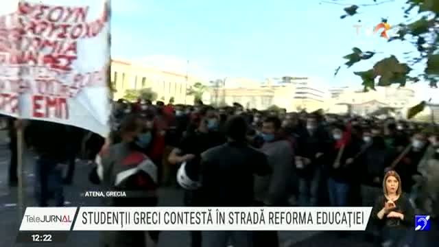 Studenții greci contestă în stradă reforma educației