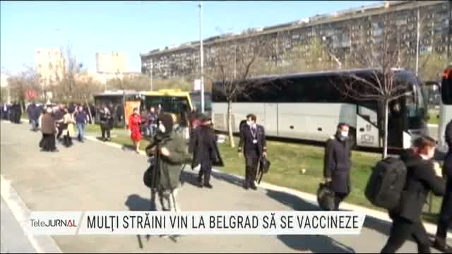 Mulți străini vin la Belgrad să se vaccineze