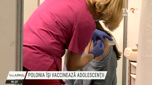Polonia isi vaccineaza adolescentii